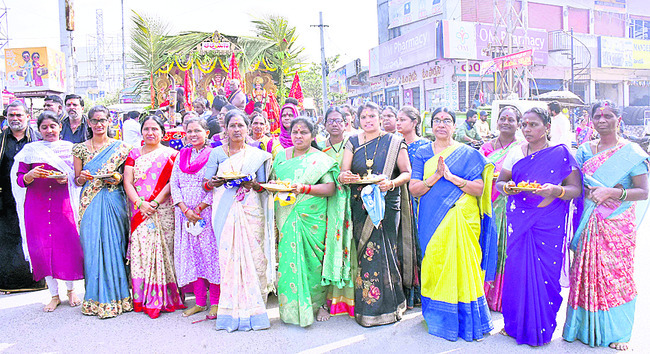 ఆరట్టు వేడుక
2