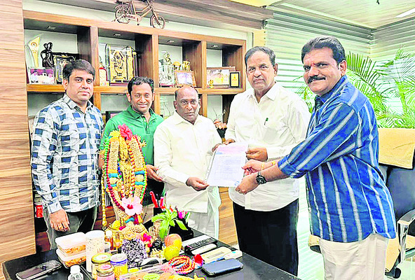 ఇన్ఫోసిస్‌కి ‘శ్రీరామ’ విద్యార్థులు
1