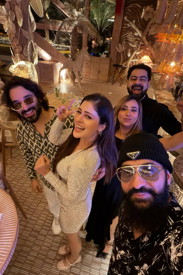 Actress Payal rajput birthday celebrations Photos17