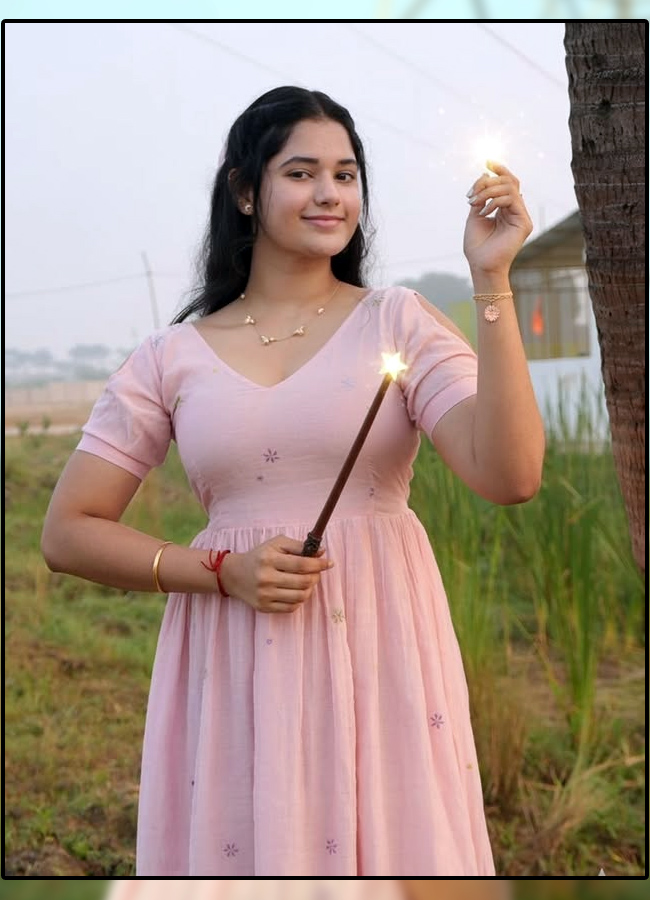 Bigg Boss beauty Ramya Moksha latest looks.. photos13