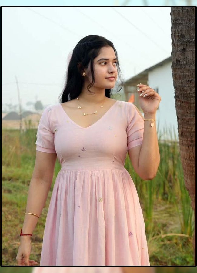 Bigg Boss beauty Ramya Moksha latest looks.. photos14