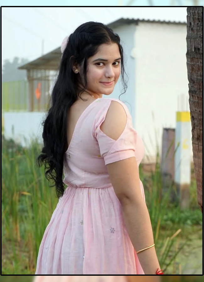 Bigg Boss beauty Ramya Moksha latest looks.. photos15