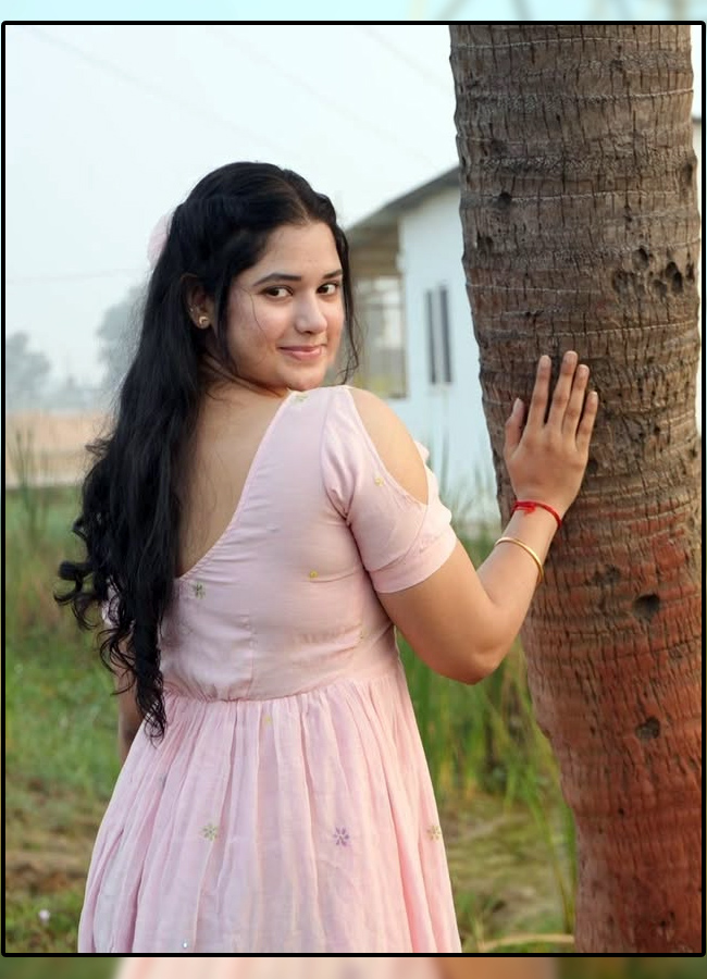 Bigg Boss beauty Ramya Moksha latest looks.. photos7