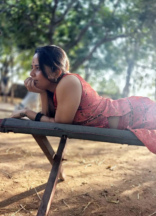 Anasuya Bharadwaj latest images4