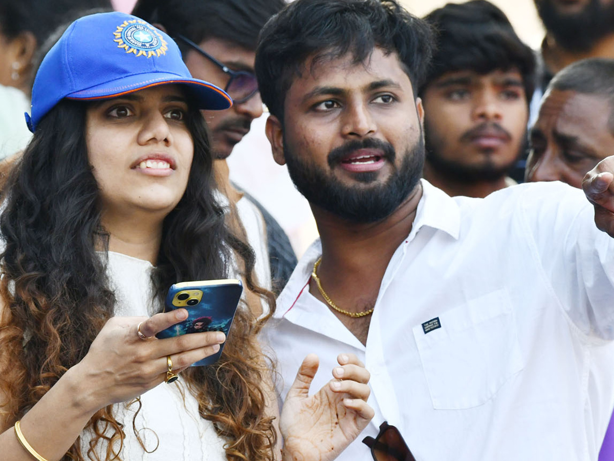 India won the match In Vizag odi series Photos11