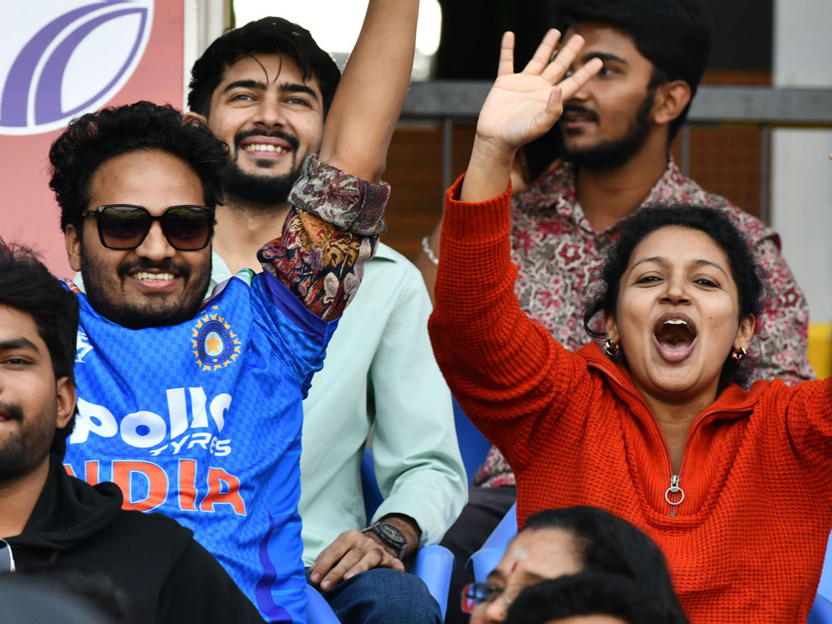 India won the match In Vizag odi series Photos12