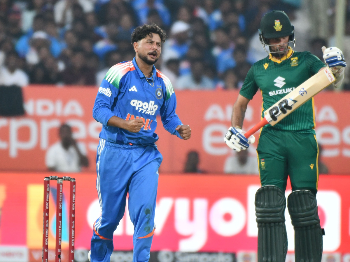 India won the match In Vizag odi series Photos32