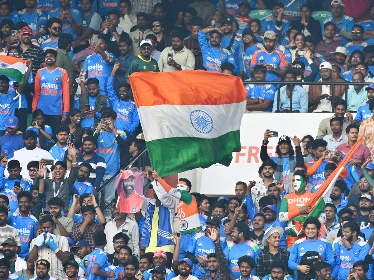 India won the match In Vizag odi series Photos34