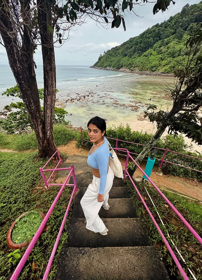 'Rajasab' beauty on Thailand trip (photos)11