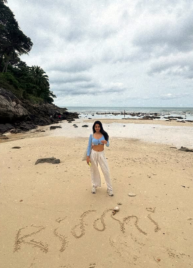 'Rajasab' beauty on Thailand trip (photos)8