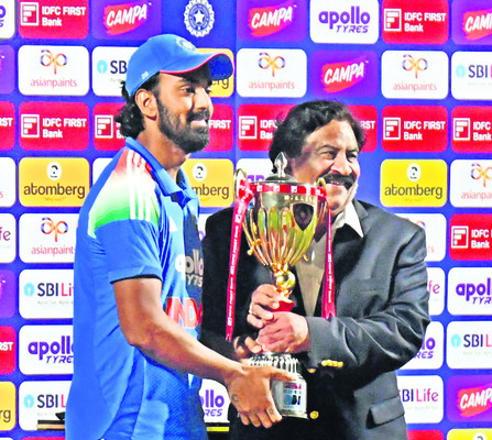 జైస్వాల్‌ జోరు.. 7