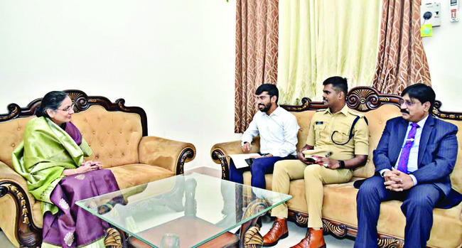 ఊపందుకున్న ఉద్యమం 1