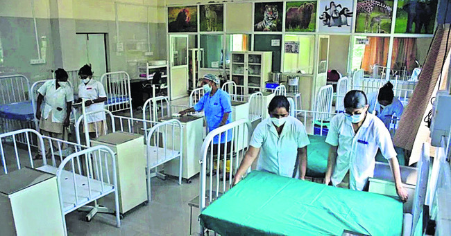 హోంగార్డులకు  బహుమతులు అందజేత 1