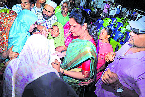 బాబు కుట్రలపై సంతకాల ఉద్యమం 2