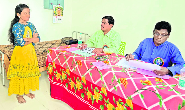 ఆర్టీసీ బస్సును ఢీకొన్న టిప్పర్‌1