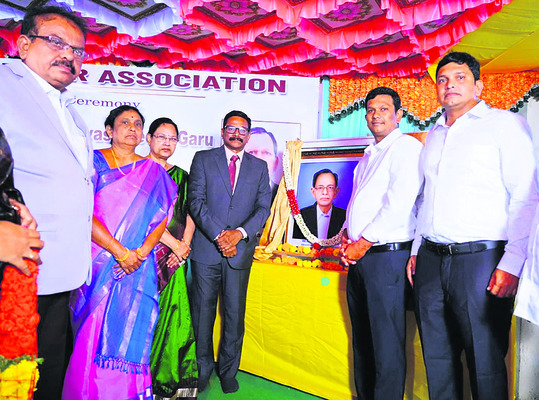 బాధితులకు సత్వర న్యాయాన్ని అందించాలి 1