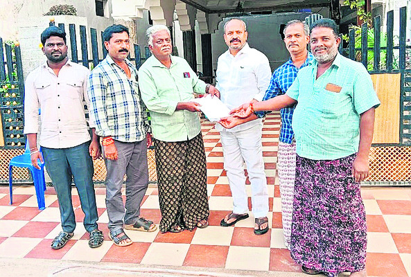 సంతకం.. బంగారు భవిష్యత్తుకు సంకేతం3