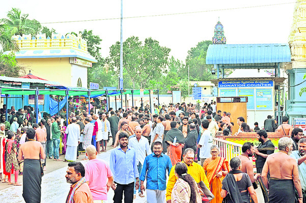 గంగమ్మా..దీవించమ్మా 
7