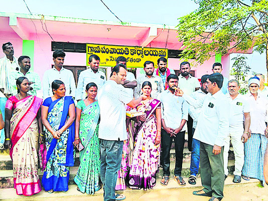 ఫోన్‌లోనే వ్యూహం1