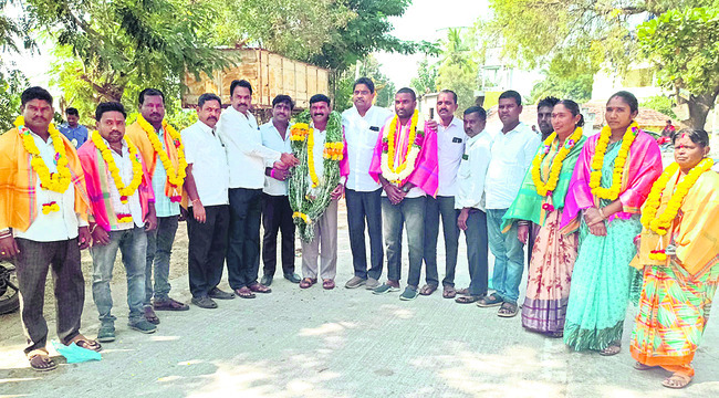 రాగట్లపల్లి సర్పంచ్‌ ఏకగ్రీవం1