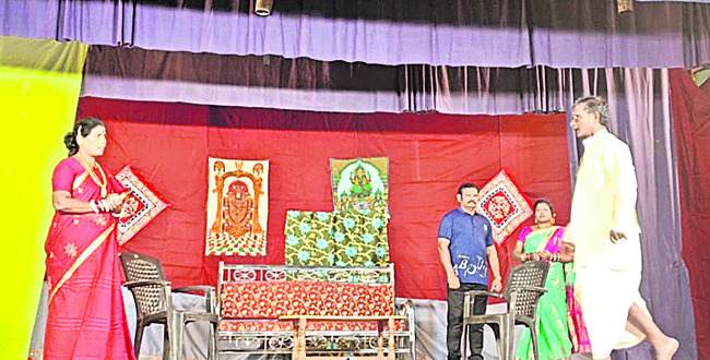 ఆకట్టుకున్న ‘సిరి గంధం’ నాటిక 1