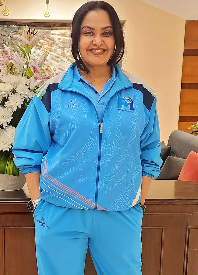 Actress Pragathi Mahavadi A Powerlifting Champion on the Rise Photos3