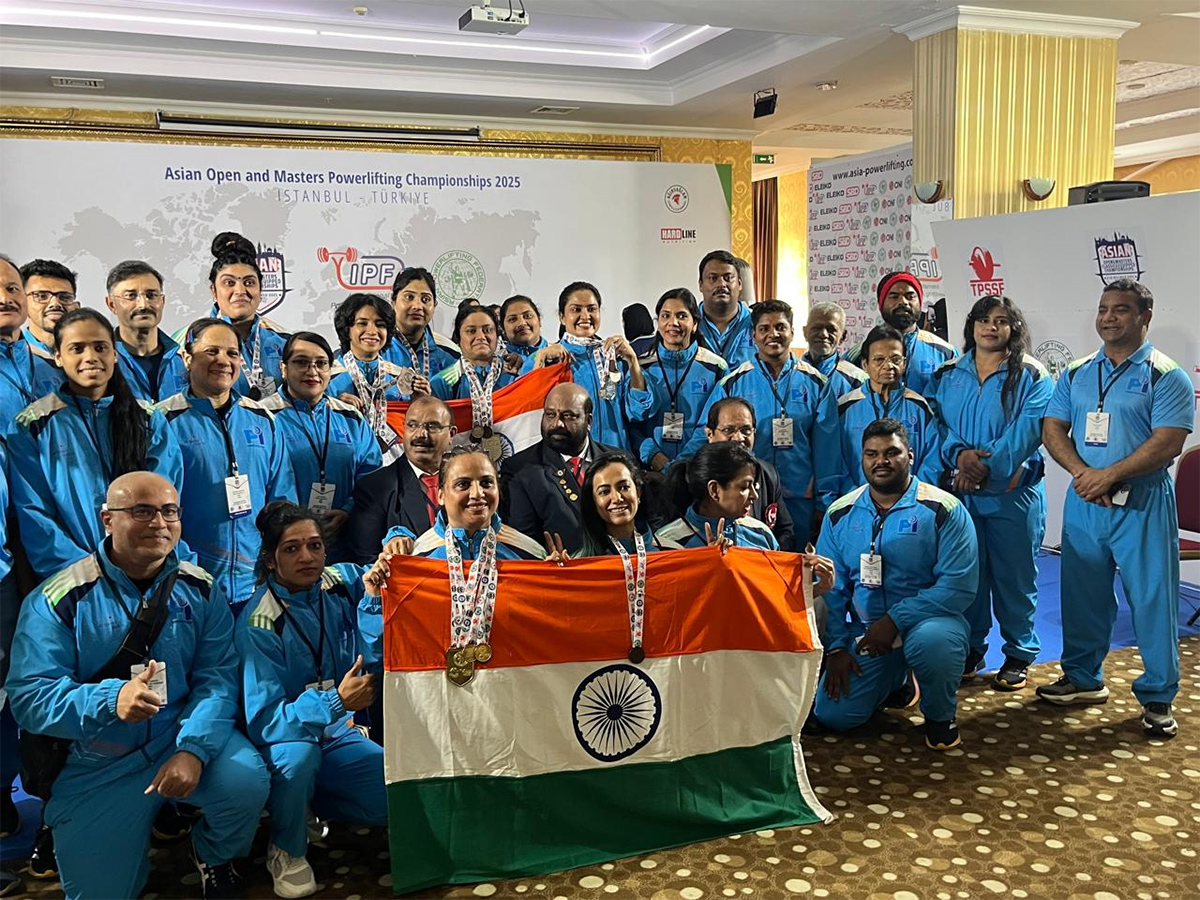 Actress Pragathi Mahavadi A Powerlifting Champion on the Rise Photos9