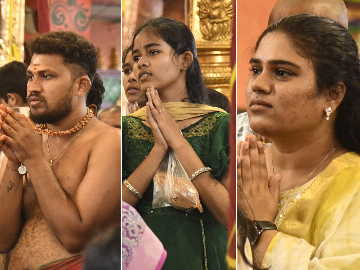 Devotees Rush at Vijayawada Durga Temple Photos1