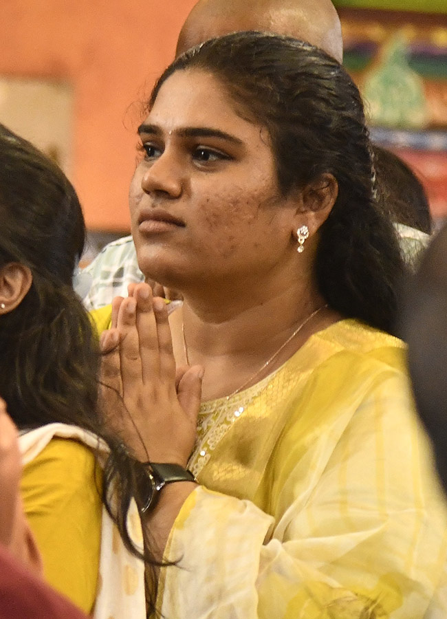 Devotees Rush at Vijayawada Durga Temple Photos21