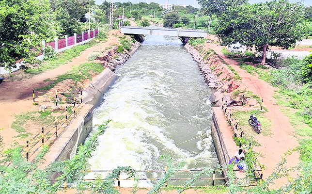 ఆరుతడికే సాగునీరు 1