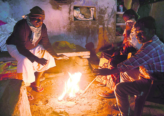 పెరిగిన చలి.. 4