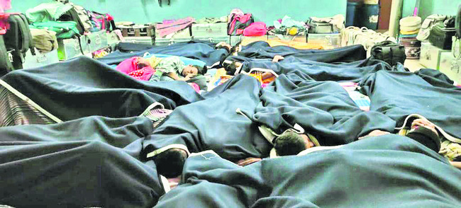   స్నానం చేయాలంటే వణుకే..  1