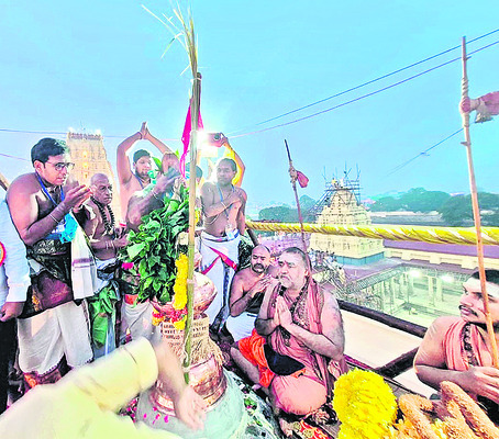 కంచిలో కమనీయోత్సవం1