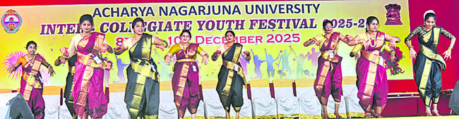 వ్యక్తిత్వ నిర్మాణానికి యువజనోత్సవాలు దోహదం1