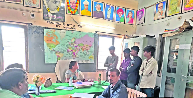 నేడు తెలంగాణ తల్లి విగ్రహావిష్కరణ 
3