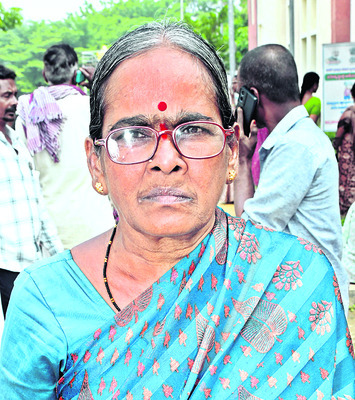 విన్నపాలు..బుట్టదాఖలు2