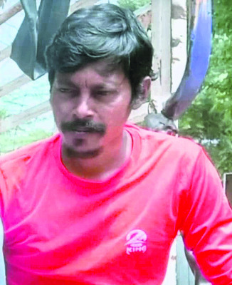 బాత్‌రూమ్‌ నిర్మించ లేదని.. 2