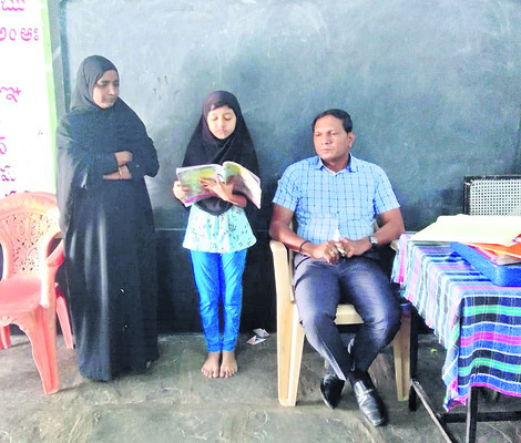 పోస్టల్‌ బ్యాలెట్‌నువినియోగించుకోండి 
1