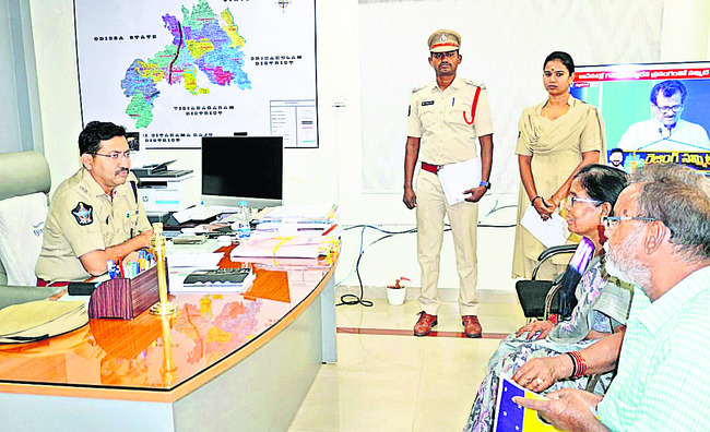 అర్జీలకు నాణ్యమైన పరిష్కారం ఇవ్వాలి2