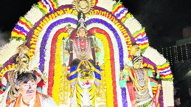 వేడుకగా అఖండ కర్పూర జ్యోతి పూజోత్సవం2