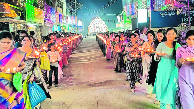 వేడుకగా అఖండ కర్పూర జ్యోతి పూజోత్సవం1