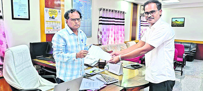 మృతులకు పరిహారం ఇప్పించండి 1