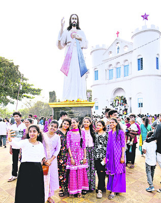 కనువిందుగా కొండగుడి పండగ2