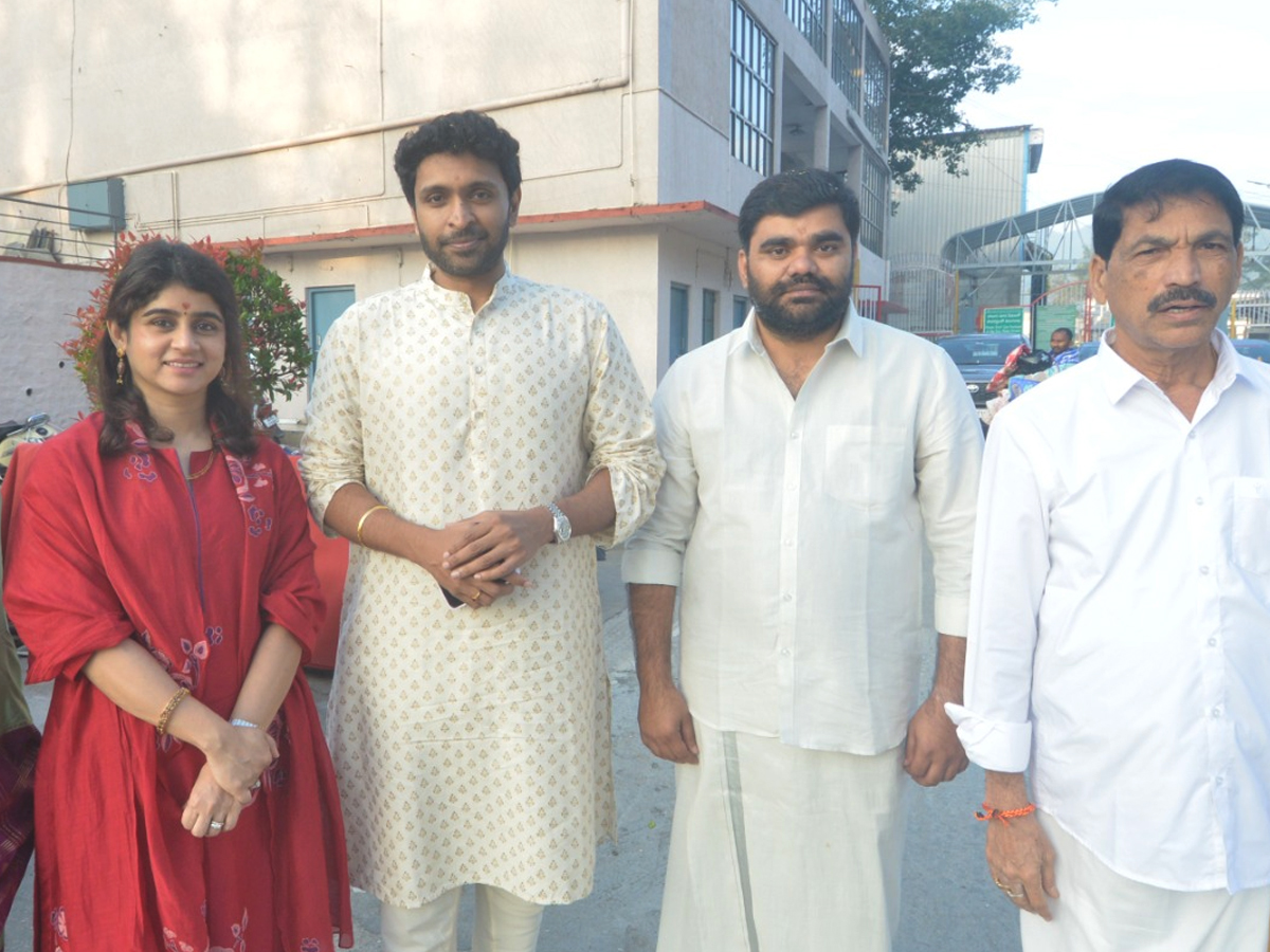 Actor Vikram Prabhu And Lakshmi Ujjaini Visited Tirumala Photos1