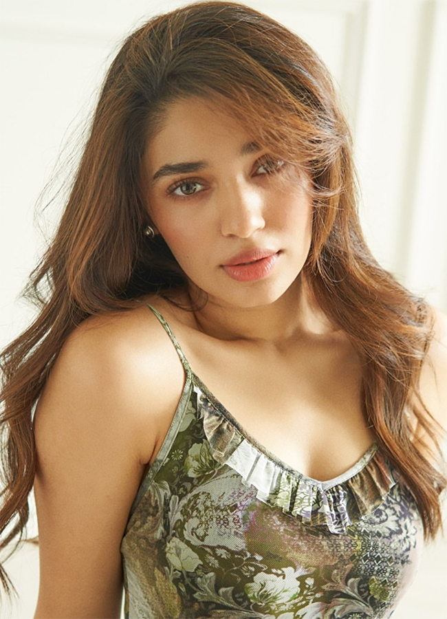 Actress Krithi Shetty Beautiful HD Photos5