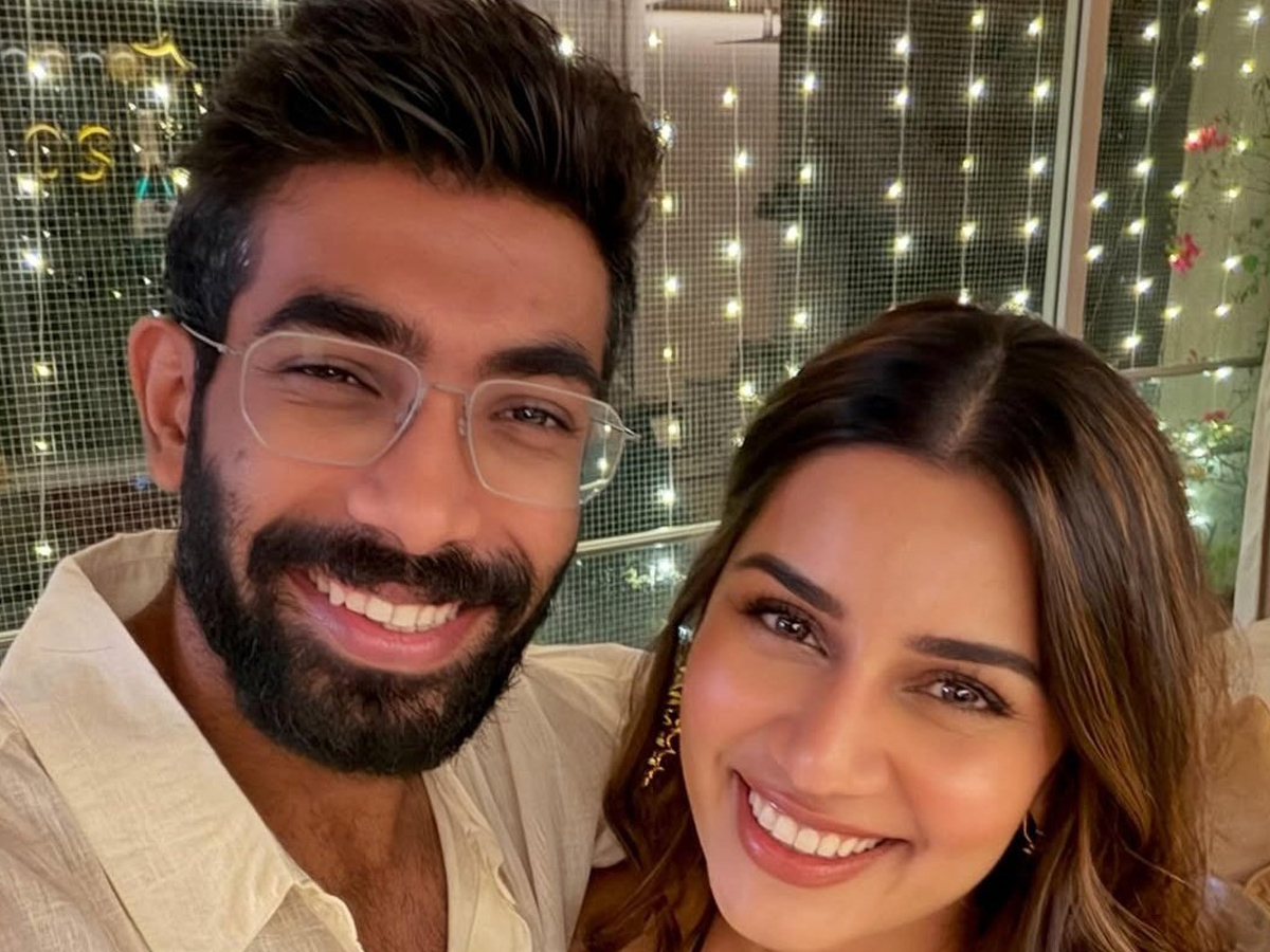 MS Dhoni, Virat Kohli And Other Cricketers Celebrate New Year With Their Families Photos7