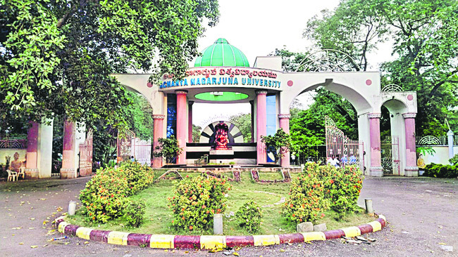 వీసిని నియమించినా.. 1