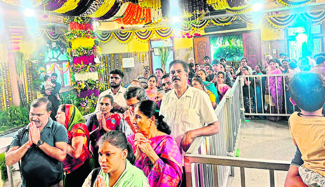 తుమ్మలగుంటలో ద్వాదశి వేడుకలు1