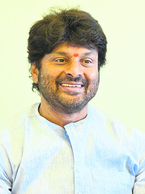 అందరి సహకారంతో ప్రగతి 
2