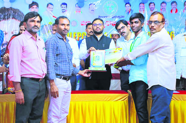 రోబోటిక్స్‌ తయారు చేసేలా తీర్చిదిద్దాలి1